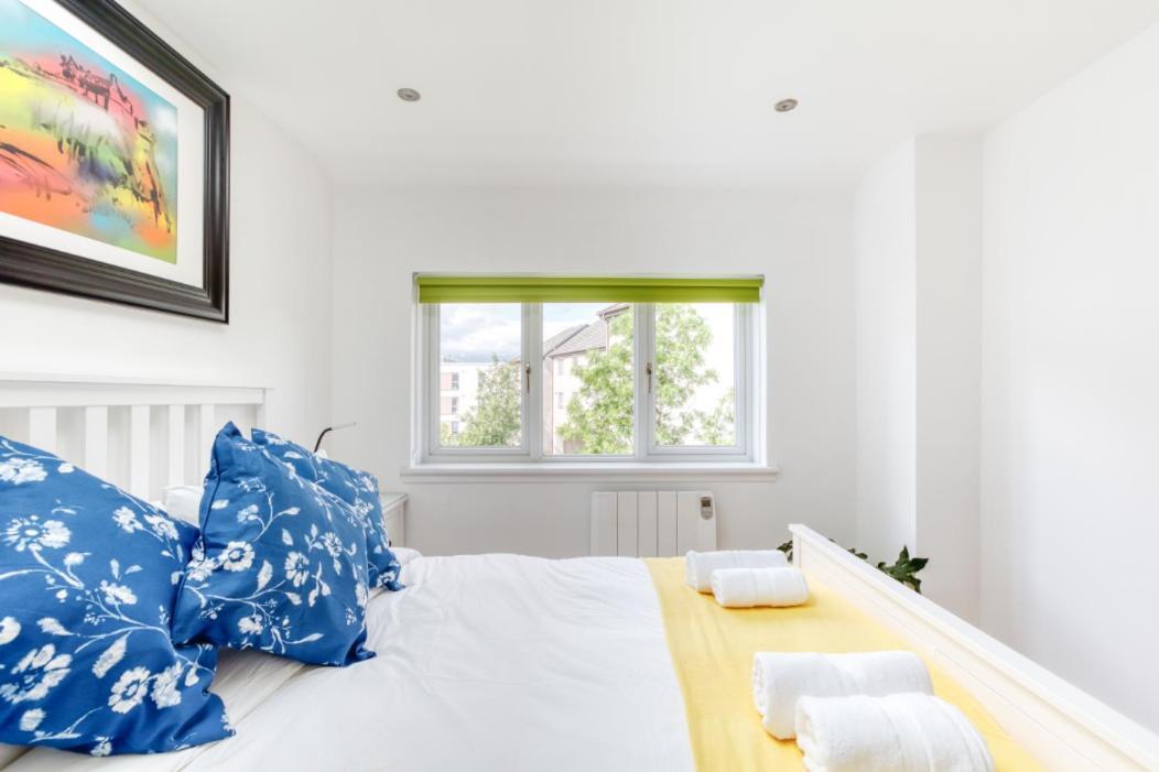 Central Bright 3 Bed Flat With Pool & Parking Edinburgh Ngoại thất bức ảnh